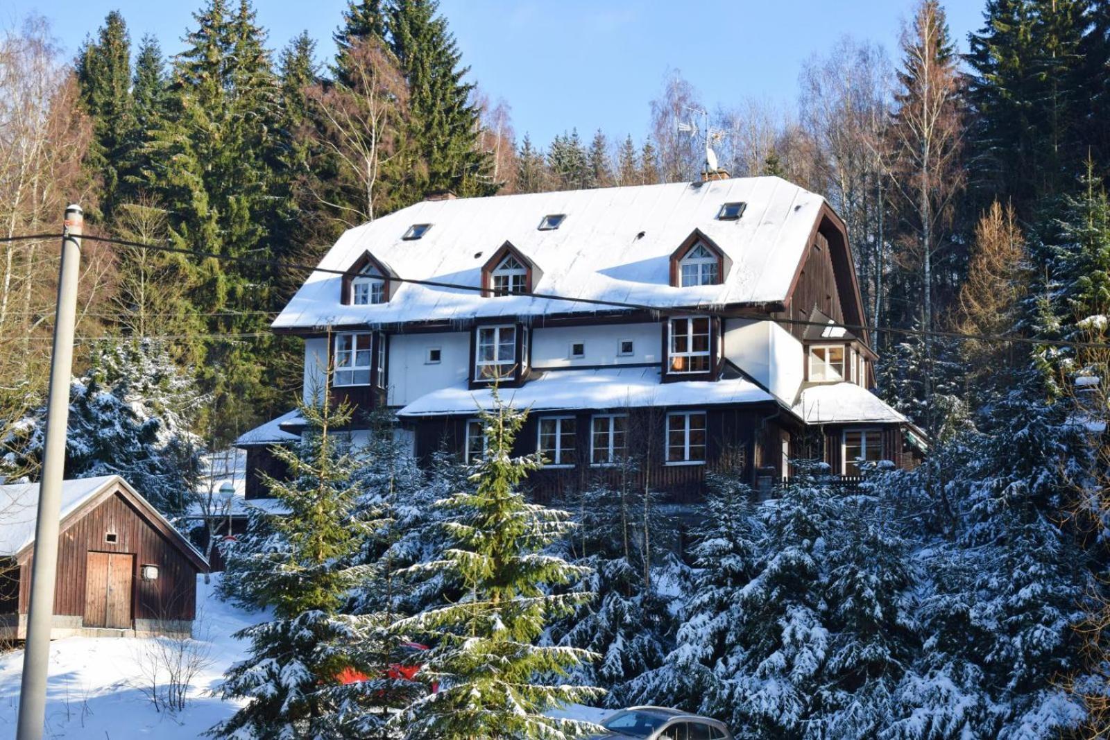 Hotel Konsel Říčky Exterior foto